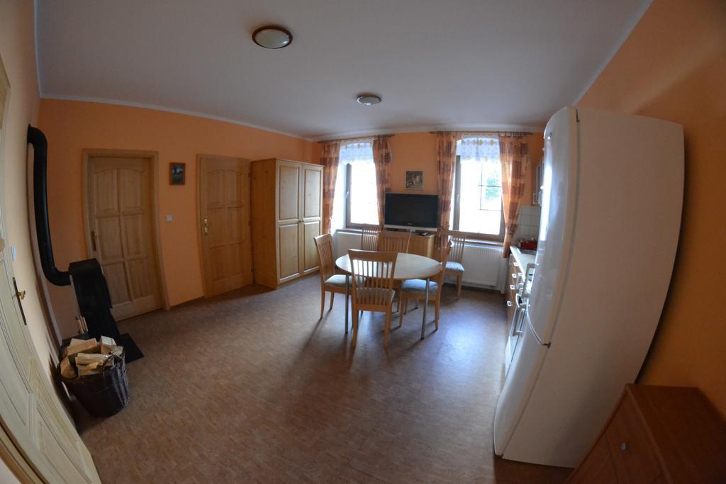 U Jezera Na Namesti Apartment *