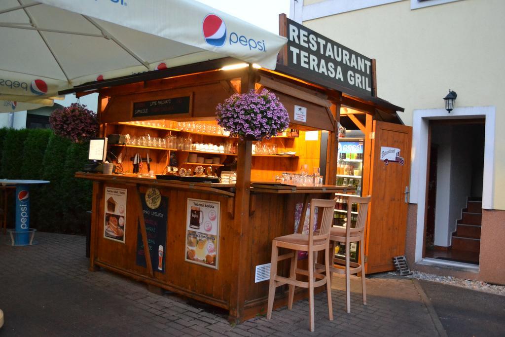U Jezera Na Namesti Apartment *